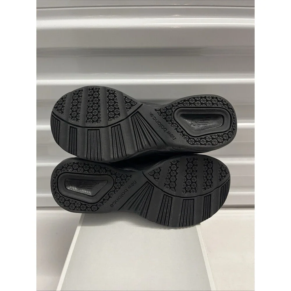 New Balance Triple Black 624 Lace Up Big Kid Uniform Sneakers Shoes SZ 2.5 X W